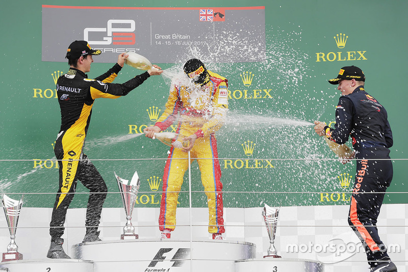 Podium: race winner Giuliano Alesi, Trident, second place Jack Aitken, ART Grand Prix, third place N