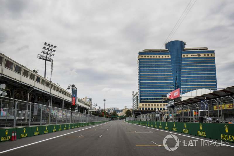 Blick auf die Zielgerade in Baku