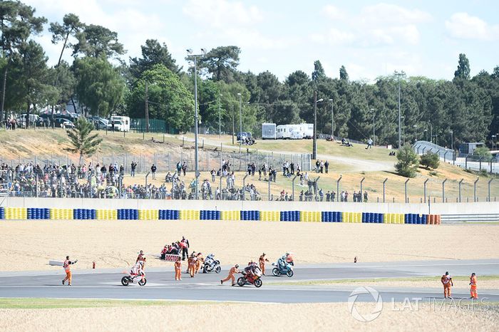 Liberación de la pista después de accidente masivo