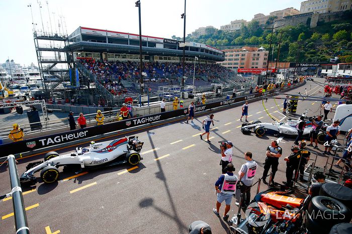 Lance Stroll, Williams FW40, Felipe Massa, Williams FW40