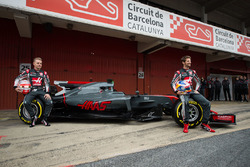 Romain Grosjean, Haas F1 Team, Kevin Magnussen, Haas F1 Team VF-17