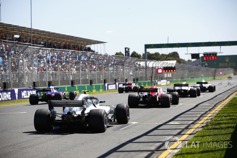 Sergey Sirotkin, Williams FW41 Mercedes, Charles Leclerc, Sauber C37 Ferrari, Romain Grosjean, Haas F1 Team VF-18 Ferrari, Marcus Ericsson, Sauber C37 Ferrari, Brendon Hartley, Toro Rosso STR13 Honda and Valtteri Bottas, Mercedes AMG F1 W09, line up on the