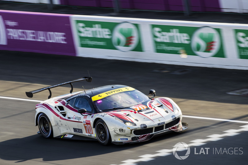 #70 MR Racing Ferrari 488 GTE: Motoaki Ishikawa, Olivier Beretta, Eddie Cheever III