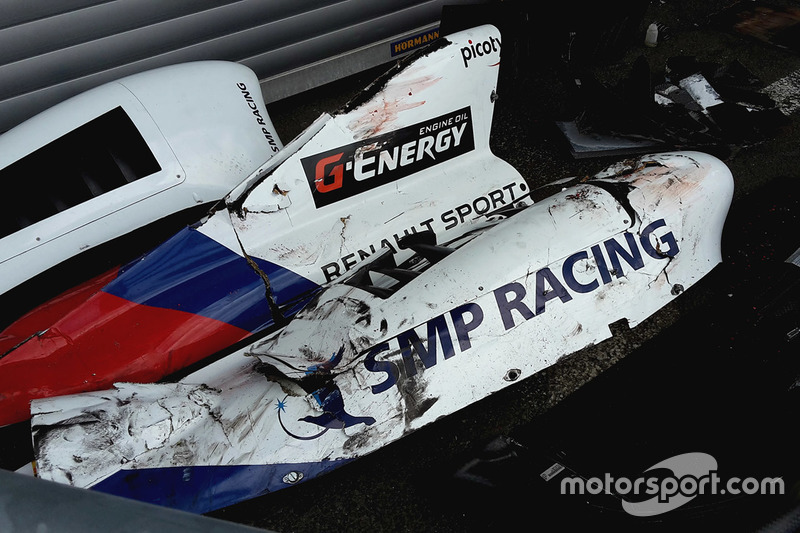 Car of Matevos Isaakyan, SMP Racing after crash