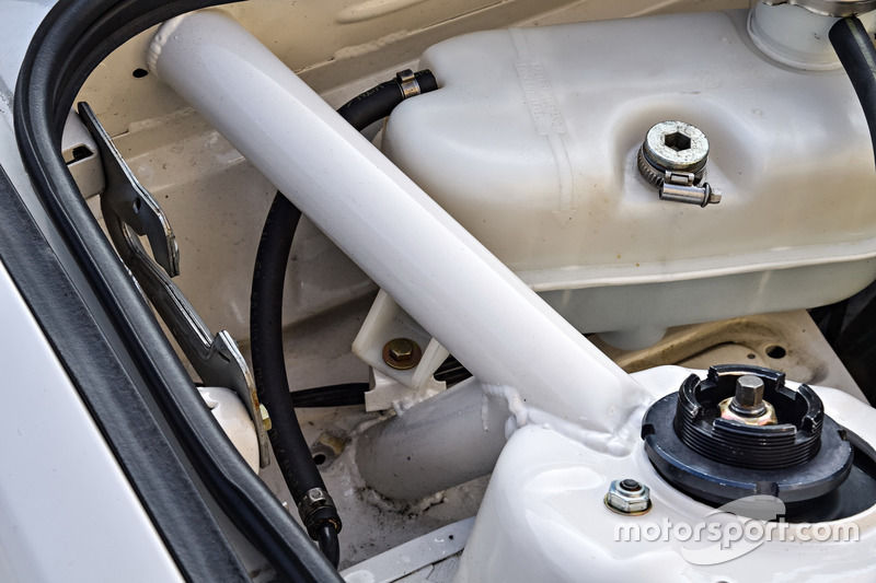 BMW M3 DTM E30 в деталях