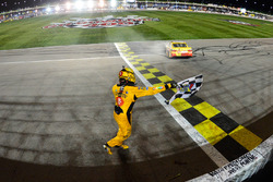 Sieger Kyle Busch, Joe Gibbs Racing, Toyota