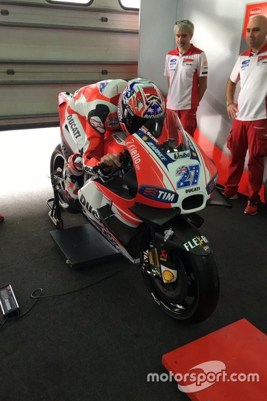 Casey Stoner, Ducati Desmosedici GP15