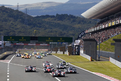 Départ : #8 Audi Sport Team Joest Audi R18 e-tron quattro: Lucas di Grassi, Loic Duval, Oliver Jarvis en tête