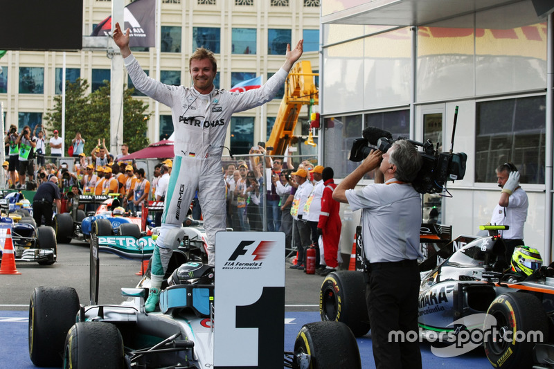 Nico Rosberg celebra su triunfo en el GP de Europa