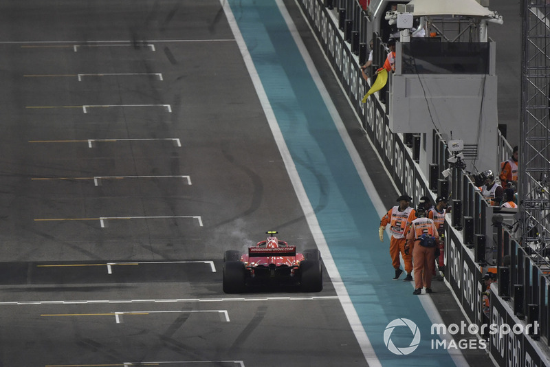 Кімі Райкконен, Ferrari SF71H, сходить в гонці