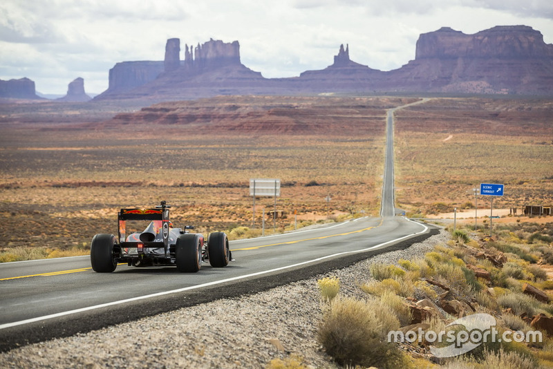 Daniel Ricciardo, Red Bull Racing en Valle de la muerte