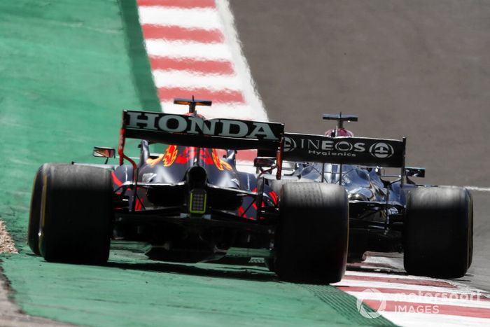 Lewis Hamilton, Mercedes W12, Max Verstappen, Red Bull Racing RB16B