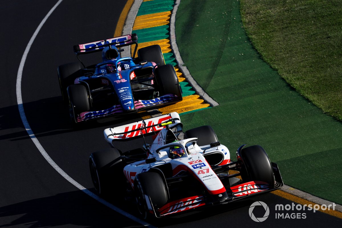 "Imola, yeni güncellemeler hazırlayan Alpine için iyi bir pist olacak" 1 Formula 1 Haberleri - F1 Puan Durumu Mick Schumacher, Haas VF-22, Fernando Alonso, Alpine A522