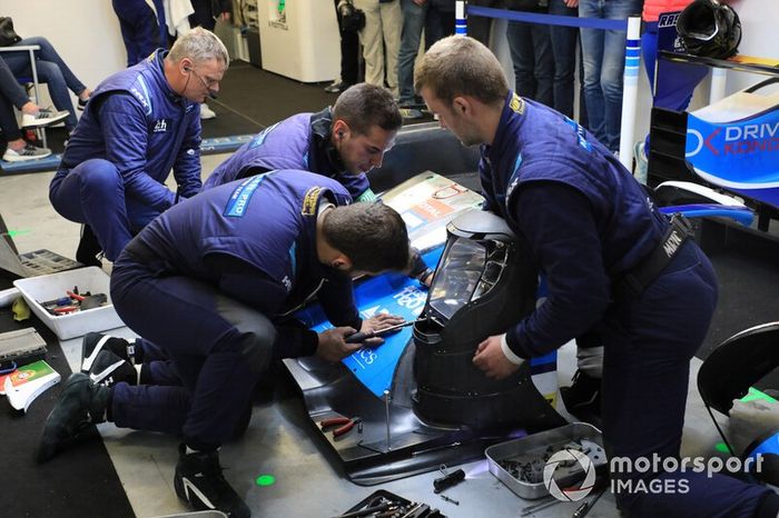 Mecánicos de Algarve Pro Racing