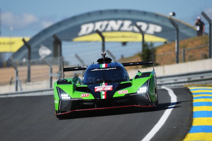 Lamborghini Iron Lynx Lamborghini SC63 #63: Mirko Bortolotti, Daniil Kvyat, Edoardo Mortara