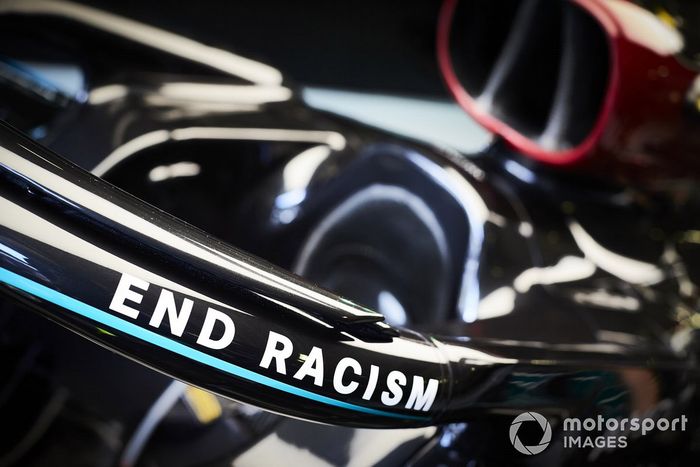 El mensaje #WeRaceAsOne en el coche de Lewis Hamilton, Mercedes F1 W11
