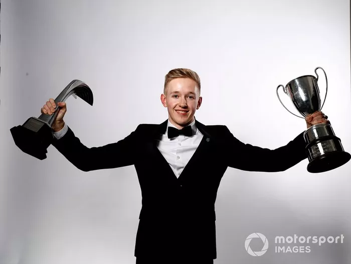Johnathan Hoggard gana el premio al Piloto Joven del BRDC