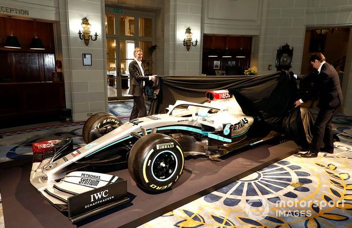 Sir Jim Ratcliffe presidente y director general del grupo químico Ineos y Toto Wolff, Director Ejecutivo (Negocios), Mercedes AMG 