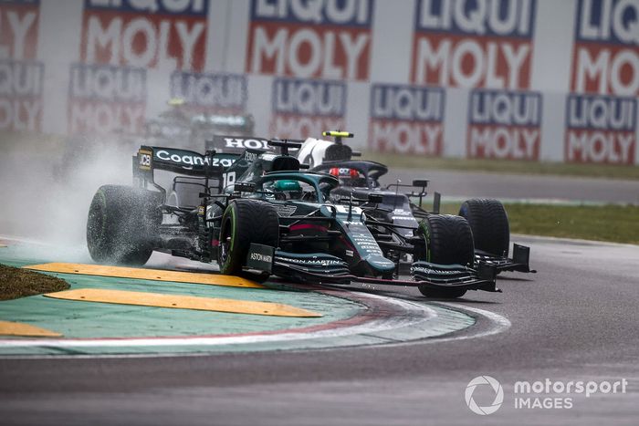 Lance Stroll, Aston Martin AMR21, Pierre Gasly, AlphaTauri AT02