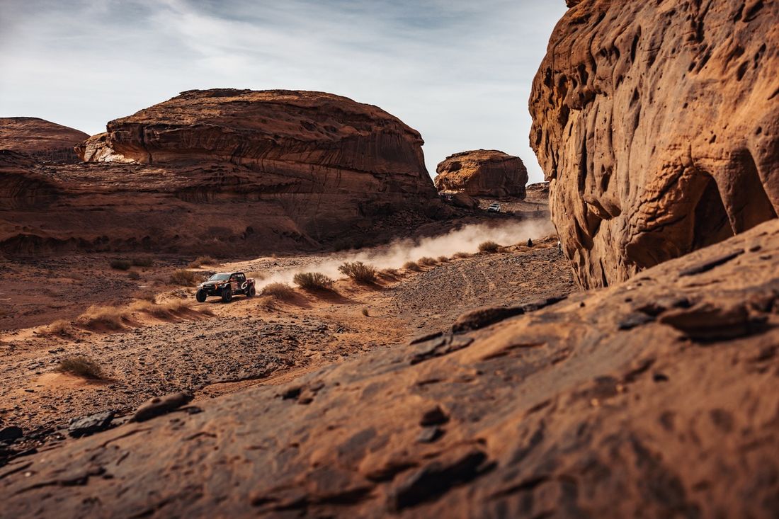 #211 Toyota Gazoo Racing Toyota: Henk Lategan, Brett Cummings