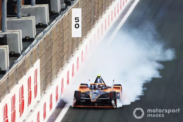 Alex Dunne, Equipo NEOM McLaren de Fórmula E