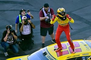 Joey Logano, Equipo Penske, Shell Pennzoil Ford Mustang