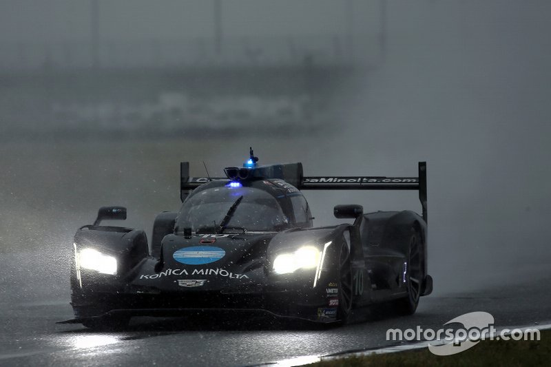#10 Wayne Taylor Racing Cadillac DPi: Renger Van Der Zande, Jordan Taylor, Fernando Alonso, Kamui Kobayashi