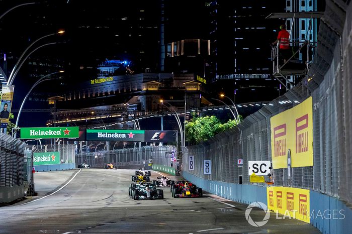 Lewis Hamilton, Mercedes AMG F1 W08, Daniel Ricciardo, Red Bull Racing RB13, Valtteri Bottas, Mercedes AMG F1 W08, Carlos Sainz Jr., Scuderia Toro Rosso STR12 y Nico Hulkenberg, Renault Sport F1 Team RS17