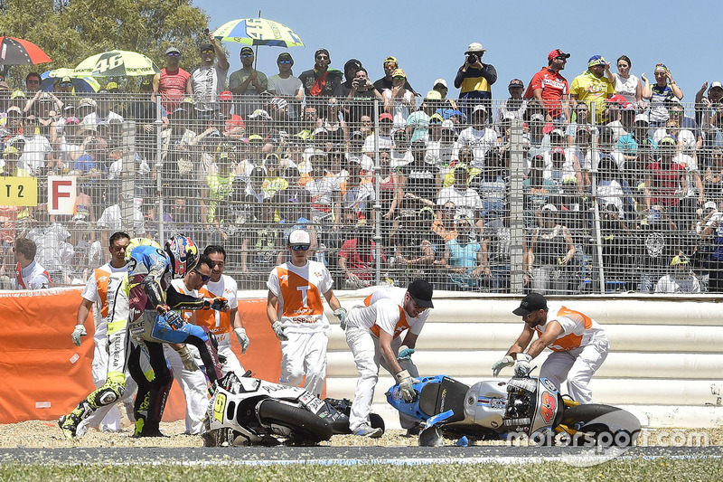 Jack Miller, Estrella Galicia 0,0 Marc VDS, Alvaro Bautista, Aspar Racing Team crash