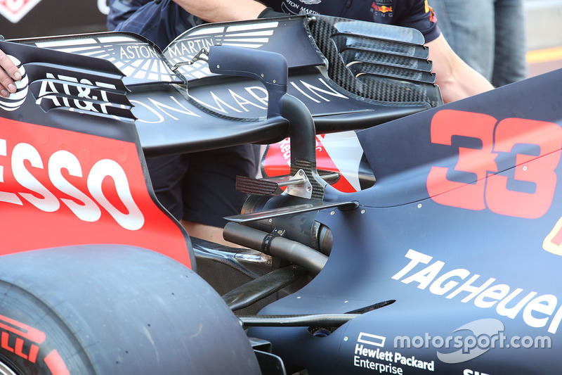 Red Bull Racing RB14, dettaglio dell'ala posteriore