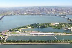 El nuevo paddock situado en el mismo lugar que los edificios anteriores