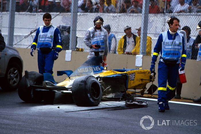 El Renault R23 de Fernando Alonso tras el accidente