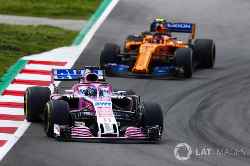 Sergio Perez, Force India VJM11, Stoffel Vandoorne, McLaren MCL33