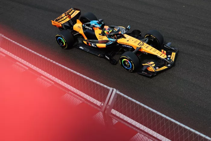 Leonardo Fornaroli, McLaren