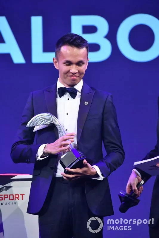 Alexander Albon, Red Bull Racing, vince il Rookie of the Year Award