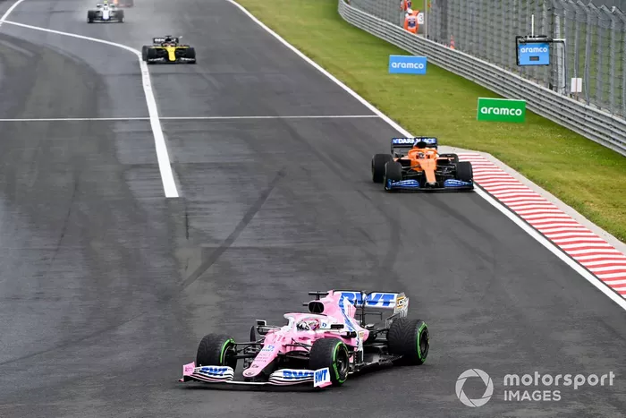 Sergio Pérez, Racing Point RP20, Carlos Sainz Jr., McLaren MCL35