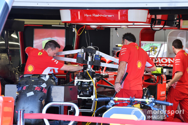 Suasana garasi Ferrari