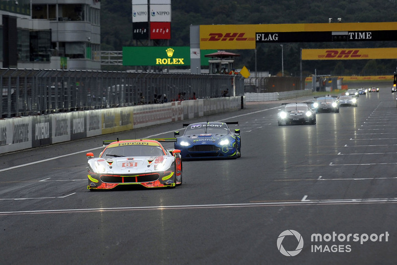 #61 Clearwater Racing Ferrari 488 GTE: Weng Sun Mok, Keita Sawa, Matthew Griffin 