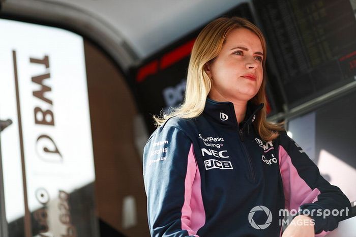 Un miembro del equipo de Racing Point