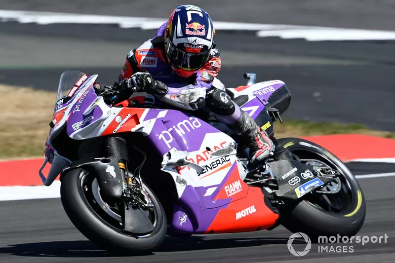 Johann Zarco après sa chute