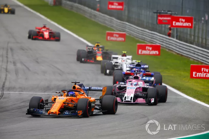 Fernando Alonso, McLaren MCL33,  Sergio Perez, Racing Point Force India VJM11, Pierre Gasly, Toro Rosso STR13, y Charles Leclerc, Alfa Romeo Sauber C37