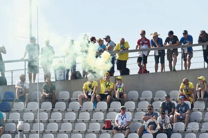 Fans de Valentino Rossi, Yamaha Factory Racing