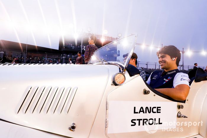 Lance Stroll, Williams Racing, en el desfile de pilotos