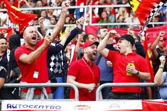 Ferrari fans vieren feest