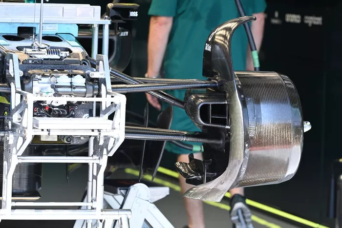 Detalle del freno del Aston Martin AMR22