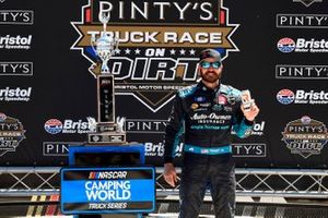 Race winner Martin Truex Jr., Kyle Busch Motorsports, Toyota Tundra Auto-Owners Insurance