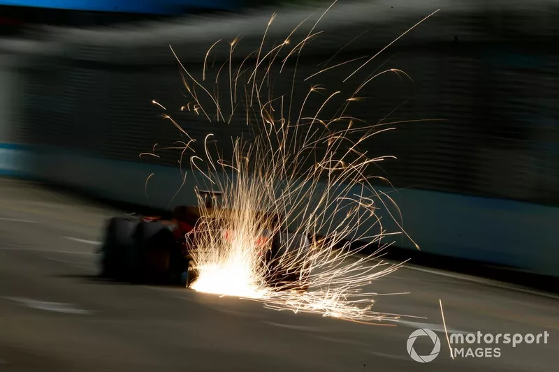 Scintille da Charles Leclerc, Ferrari SF-23
