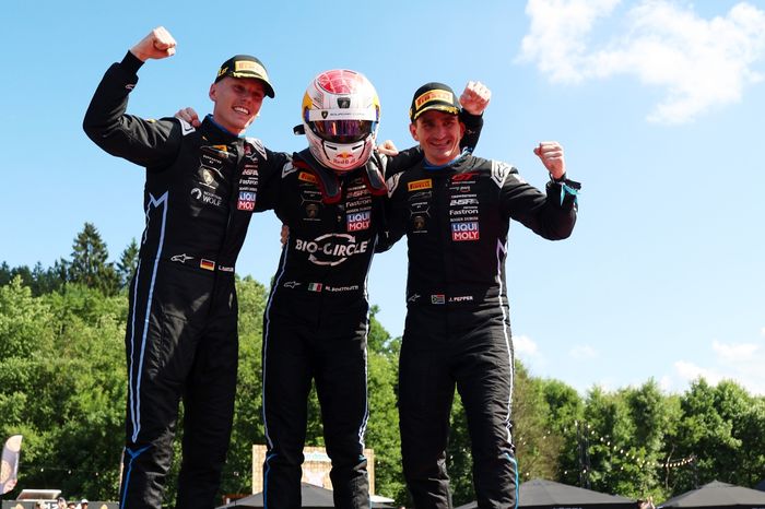 Race winner #63 GRT - Grasser Racing Team Lamborghini Huracan GT3 EVO2: Mirko Bortolotti, Jordan Pepper, Luca Engstler