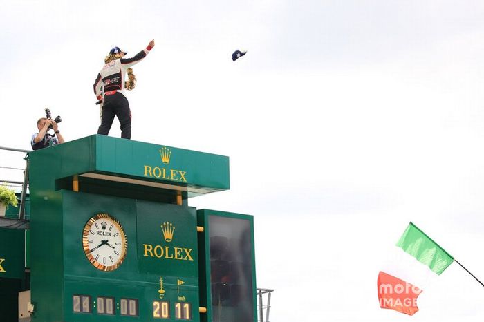 El ganador, #8 Toyota Gazoo Racing Toyota TS050: Fernando Alonso