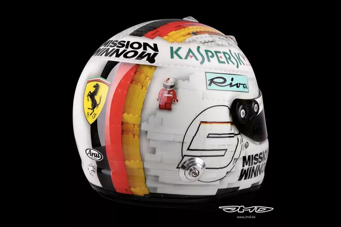 El casco de Sebastian Vettel, Ferrari, para el GP de España